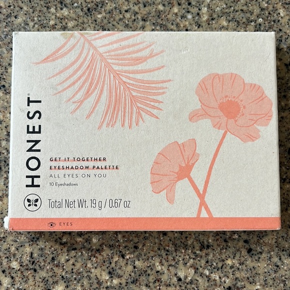 Honest Beauty Get It Together Eyeshadow Palette with 10 Pigment-Rich Shades - Picture 5 of 6